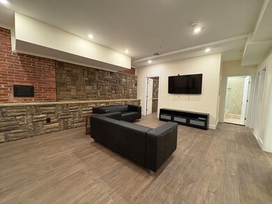 1616 Beacon St unit 1, Brookline, MA 02446 - photo 4