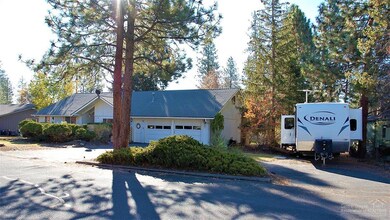 20325 Fairway Dr, Bend, OR 97702 - photo 3