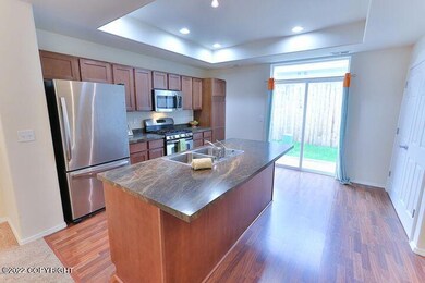 OPEN KITCHEN