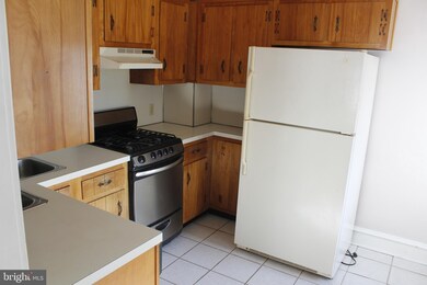 910 Pitman Ave, Darby, PA 19023 - photo 7