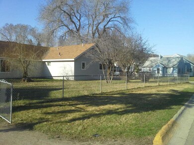 1205 4th Ave 057