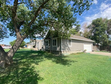 414 E 5th St, Hugoton, KS 67951 - photo 2