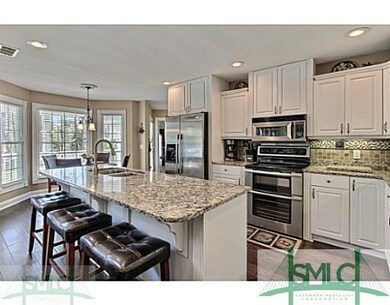 Kitchen. Inviting and Modern Kitchen with Granite 