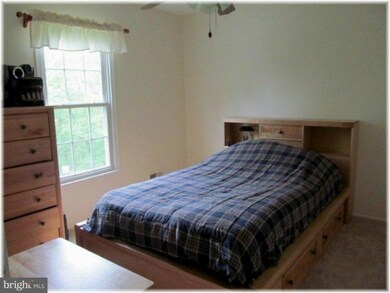 633 Tanglewood Dr, Sykesville, MD 21784 - photo 7