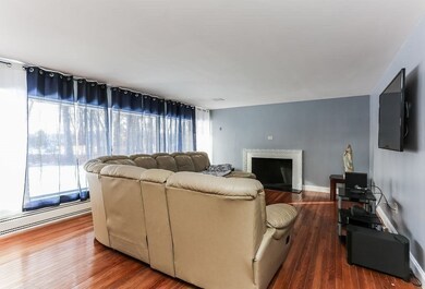 76 Pinehurst Rd, Holyoke, MA 01040 - photo 4
