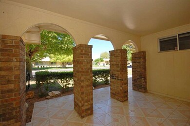 10101 W Highwood Ln, Sun City, AZ 85373 - photo 5