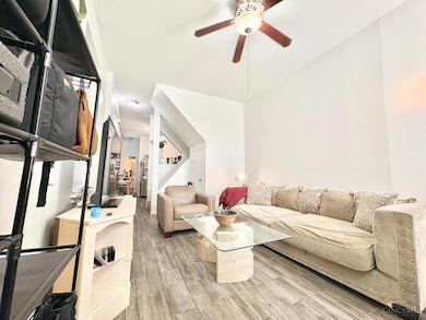 210 Dorsey St, Cincinnati, OH 45202 - photo 3