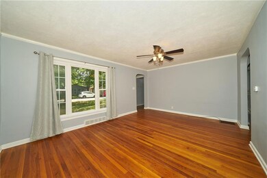 230 N 9th Ave, Beech Grove, IN 46107 - photo 5