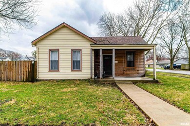 502 N Hamilton St, Lincoln, IL 62656 - photo 2