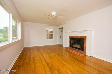 102 Club Ln, Jacksonville, NC 28546 - photo 7