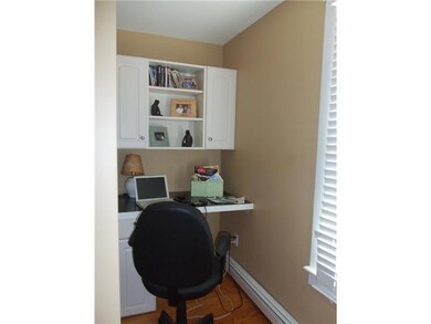 Studio/Study/Office.