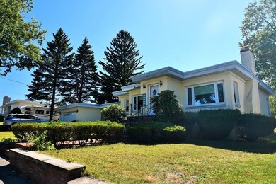 32 Hillside Ave, Salem, MA 01970 - photo 3