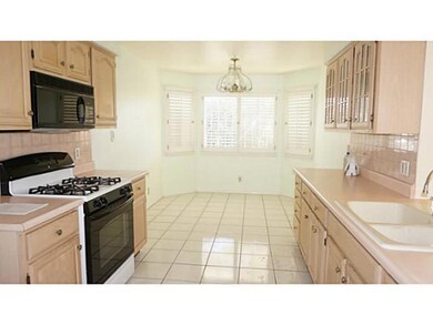 10629 Sombra Verde Dr, El Paso, TX 79935 - photo 4