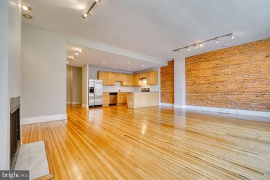 313 N Charles St unit 3, Baltimore, MD 21201 - photo 2