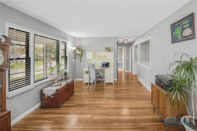 4827 Brott Rd, Toledo, OH 43613 - photo 6