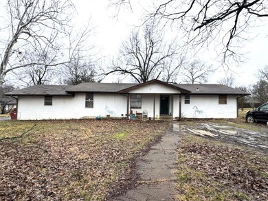 512 E Bluff St, Hugo, OK 74743 - photo 3