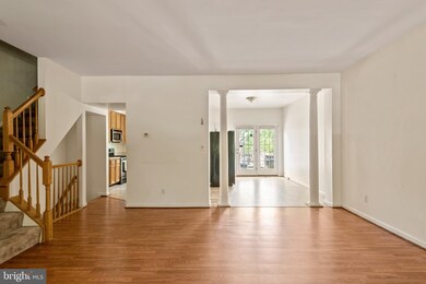 16721 Capon Tree Ln, Woodbridge, VA 22191 - photo 4