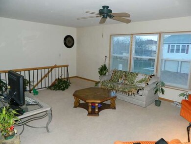246 Nantucket Harbor unit 100, Schaumburg, IL 60193 - photo 2
