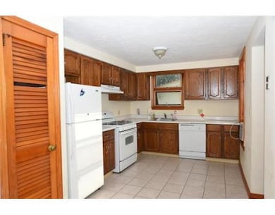 68 Summer St unit 2, Somerville, MA 02143 - photo 3