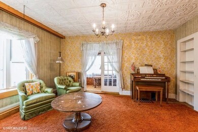 1612 Main St, Cedar Falls, IA 50613 - photo 3