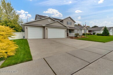 3Front of home.jpg-vsuniqueid-614c91cac5