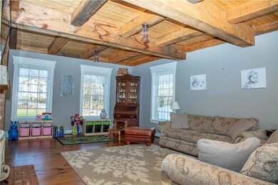 Post and Beam living room.