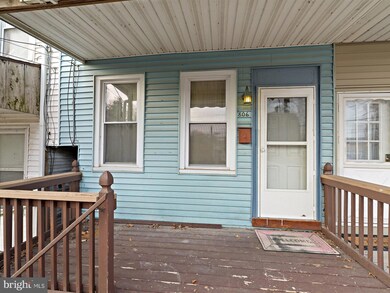806 Plane St, Columbia, PA 17512 - photo 2