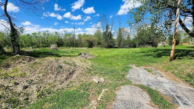 570 W Johnson St, Sullivan, IN 47882 - photo 3