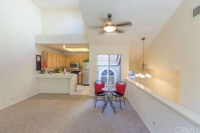 TALL, TALL CEILINGS WITH LOTS OF LIGHT SURROUNDS Y