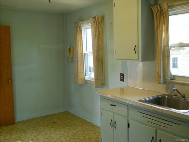 Kitchen-Eating Area