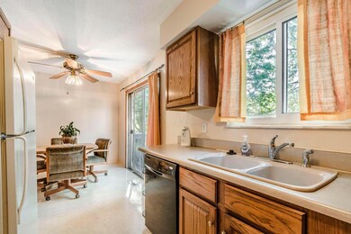 2047 Cannington Ct 13 (003)