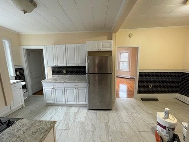 809 Washington St unit 3, Brookline, MA 02446 - photo 2