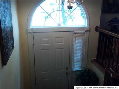 unlisted-address, Staten Island, NY 10312 - photo 2