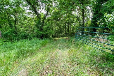 13220 Pleasure Heights Rd, Lowell, AR 72745 - photo 4