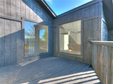 1512 NE 25th St, Moore, OK 73160 - photo 5