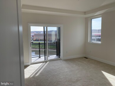 1015 Lakeview Ct Lakeview Ct, King of Prussia, PA 19406 - photo 4