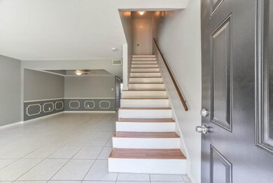 10280 Longmont Dr unit 39/6, Houston, TX 77042 - photo 5