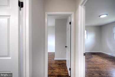 302 Mayfair Ave, Washington Township, NJ 08080 - photo 4