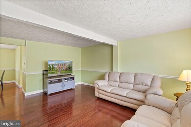 8060 Steeple Chase Ct, Springfield, VA 22153 - photo 6