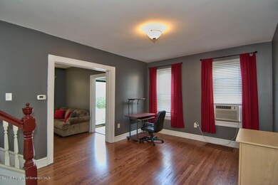 105 Andrew St, Dunmore, PA 18512 - photo 4