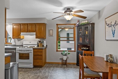 2908 Blaine St, Stevens Point, WI 54481 - photo 7