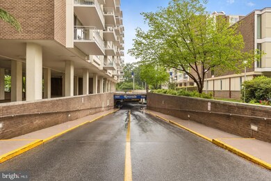 Riverside unit A117, Washington, DC 20024 - photo 4