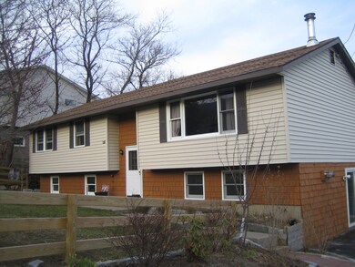 7 Oak Ln, Adams, MA 01220 - photo 4