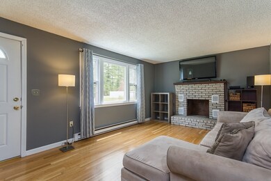 4 Kokokehas Dr, Litchfield, NH 03052 - photo 2