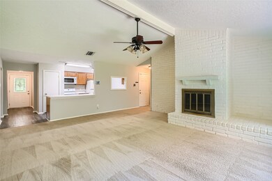 16635 Townes Rd, Friendswood, TX 77546 - photo 5