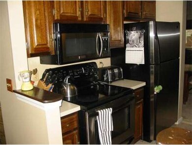 145 Laurelwood Dr unit 145, Hopedale, MA 01747 - photo 6