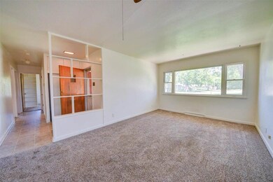 903 38th St SE, Cedar Rapids, IA 52403 - photo 7