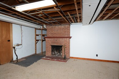 2310 Corona Rd, Waukegan, IL 60087 - photo 2