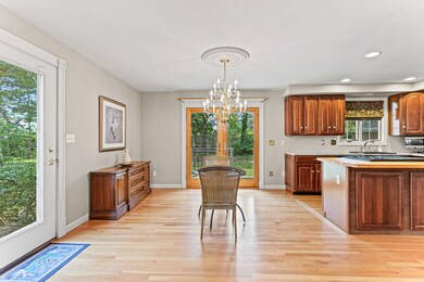 7-web-or-mls-35 Van Dale Ave Hi REs-3 -