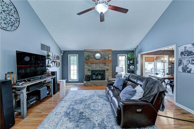 933 Creekside Ln, Plainfield, IN 46168 - photo 6